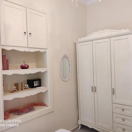 Daire Blue Eyes Hanya