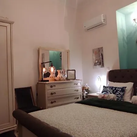 Daire Blue Eyes Hanya