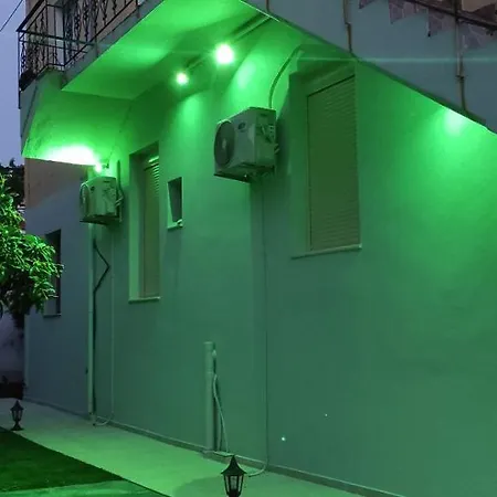 Apartment Blue Eyes