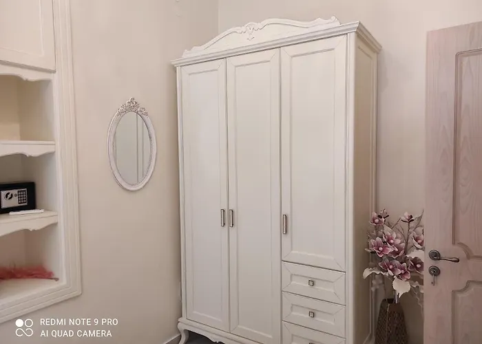 Blue Eyes 아파트 하니아