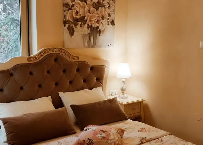 아파트 Blue Eyes 하니아