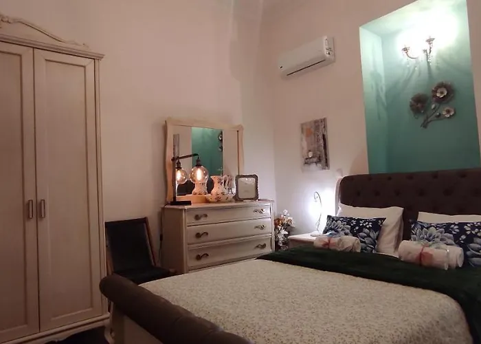 아파트 Blue Eyes 하니아